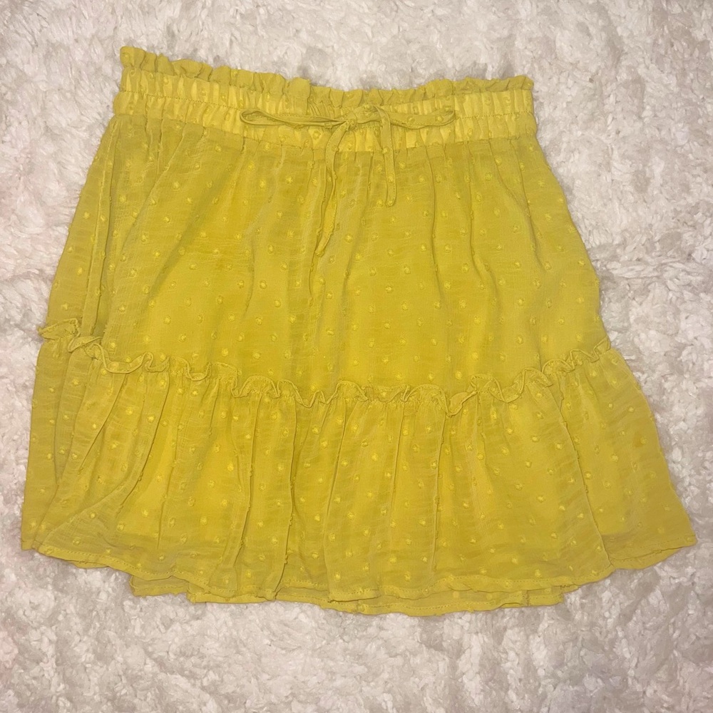 yellow, dotted ruffle skirt